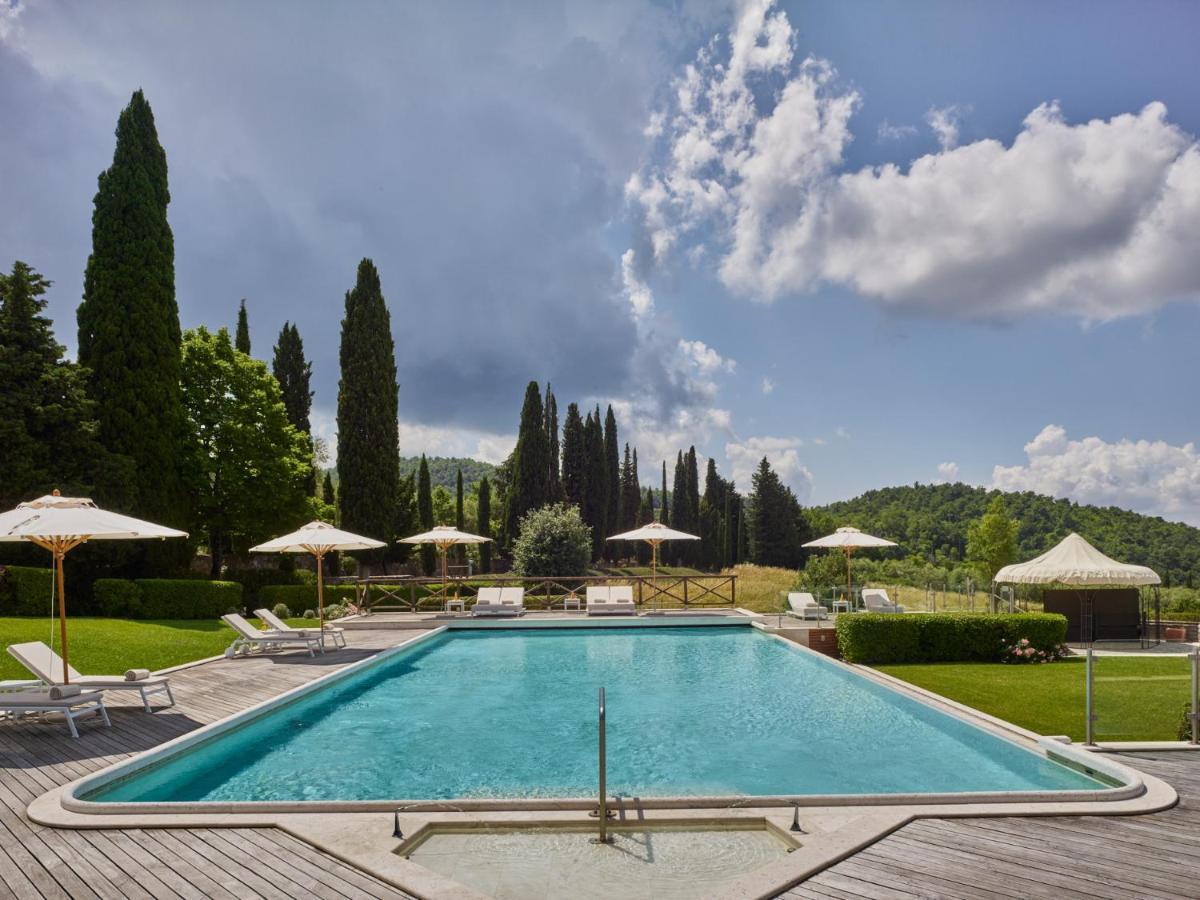 Fonteverde Lifestyle & Thermal Retreat - The Leading Hotels Of The World Сан-Кашано-дей-Баньй Экстерьер фото The swimming pool at the resort