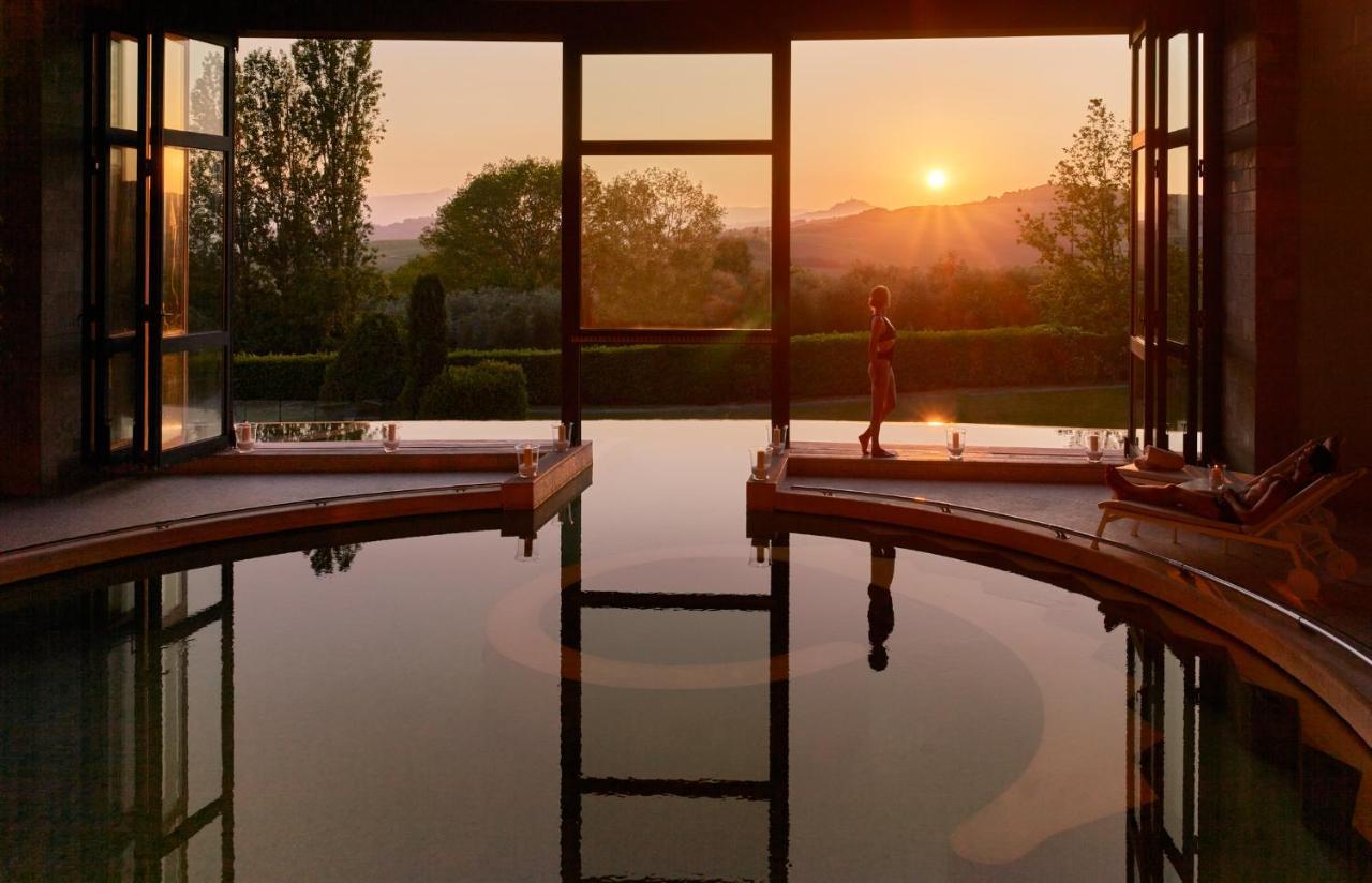 Fonteverde Lifestyle & Thermal Retreat - The Leading Hotels Of The World Сан-Кашано-дей-Баньй Экстерьер фото The interior of the Round Room at the 2010 World Economic Forum Annual Meeting of the New Champions